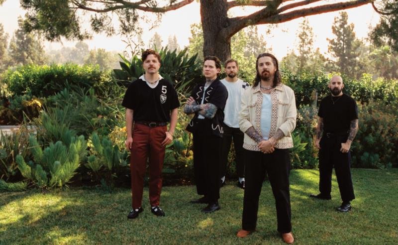 The Devil Wears Prada anuncia novo álbum e lança o single duplo “Where the Flowers Never Grow” e “Wave”