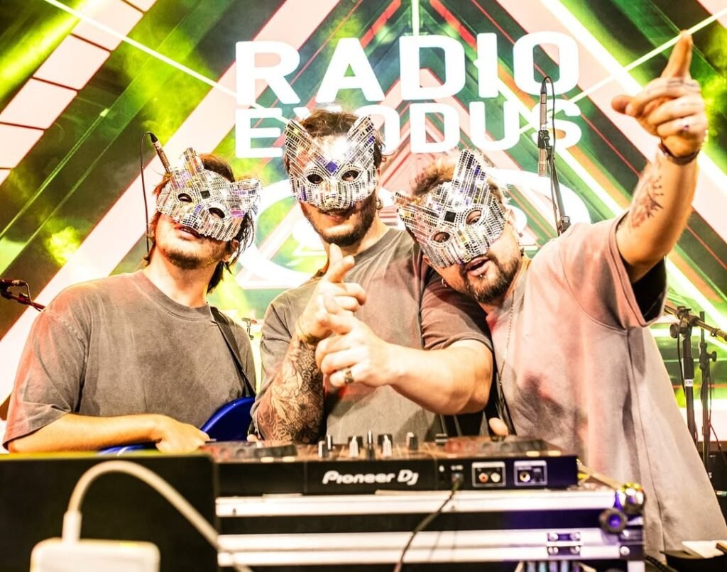 Radio Exodus leva mistura explosiva de MPB e eletrônica ao Timbre Instrumental 2026